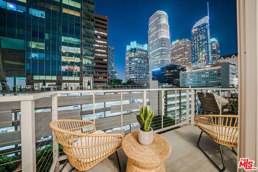 645 W 9th Street 706, Los Angeles, California 90015 home-pic-10